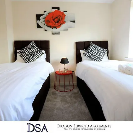 Stunning Beauty 3 Beds3 Baths Homebase For Necairport Apartment